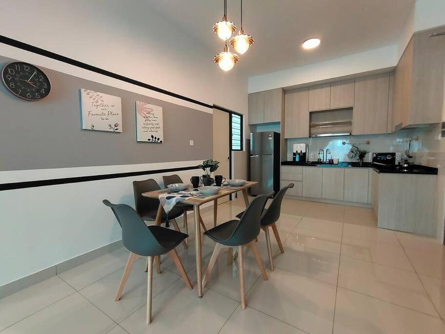 Elegant Homes 9Pax 5Bed Sunway Pyramid-Lagoon 2 Car Park Петалинг-Джая Экстерьер фото